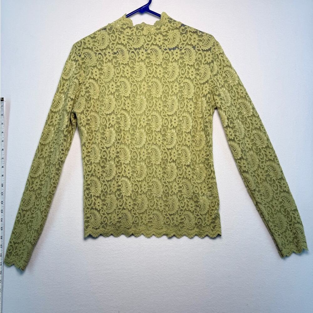 Fashion women’s M/L Lace Long Sleeve mesh Blouse with stretch material in Lime